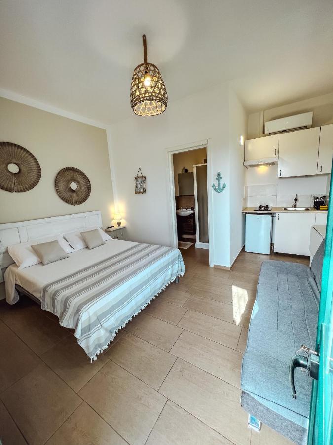 Le Stanze Di Chloe Hotel Тавиано Екстериор снимка