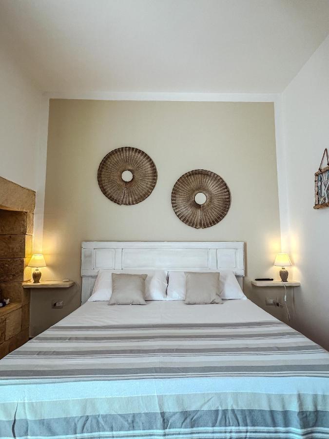 Le Stanze Di Chloe Hotel Тавиано Екстериор снимка