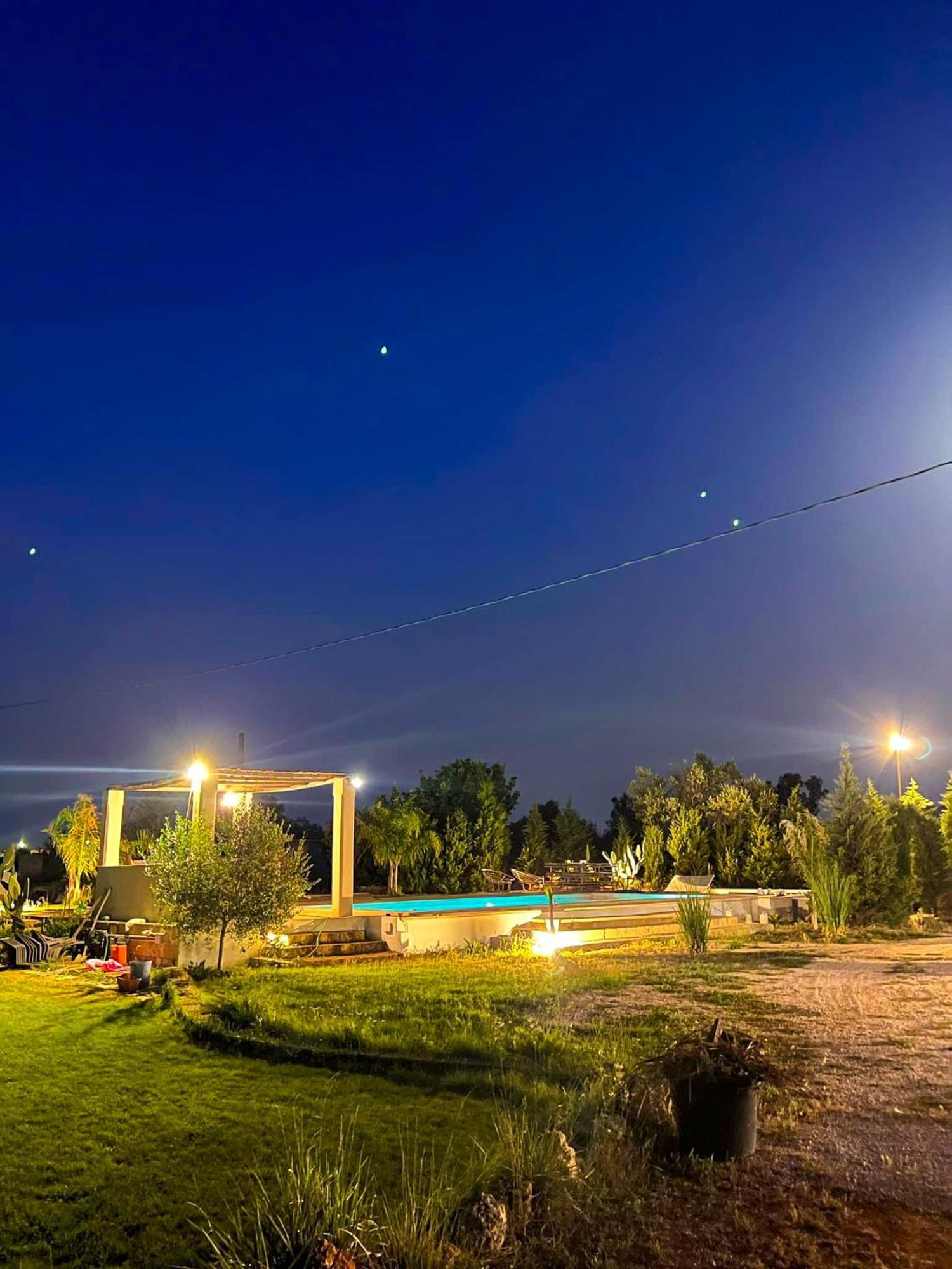 Le Stanze Di Chloe Hotel Тавиано Екстериор снимка