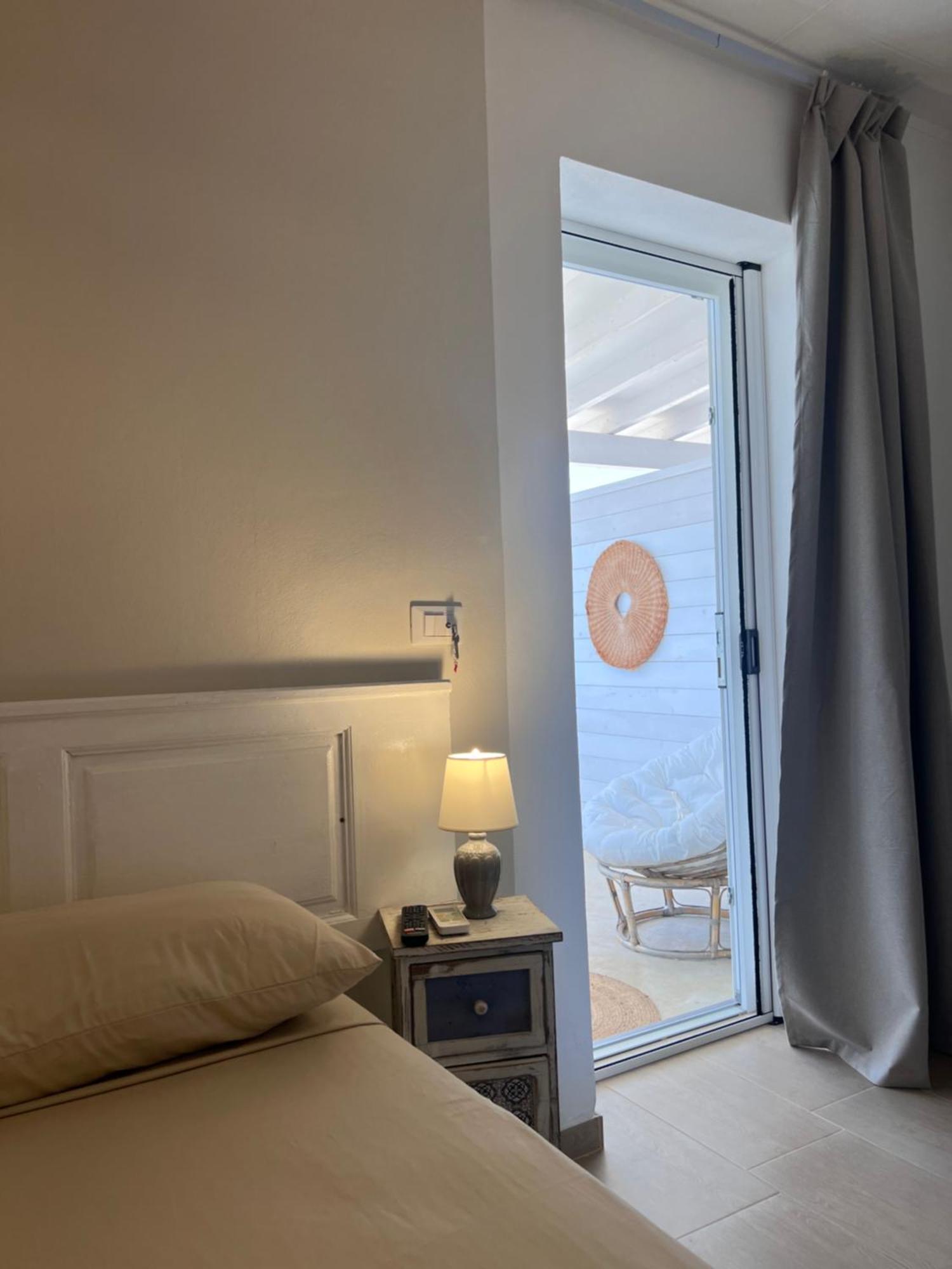 Le Stanze Di Chloe Hotel Тавиано Екстериор снимка