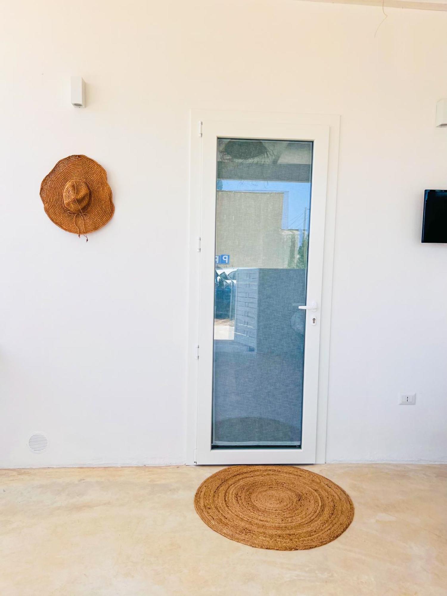 Le Stanze Di Chloe Hotel Тавиано Екстериор снимка